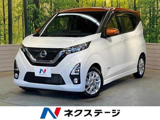 NISSAN