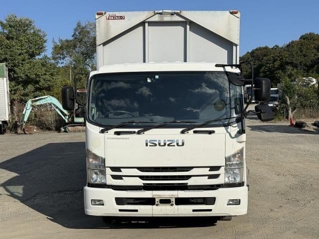 ISUZU