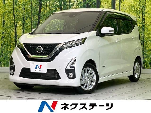 NISSAN