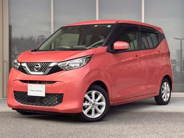 NISSAN