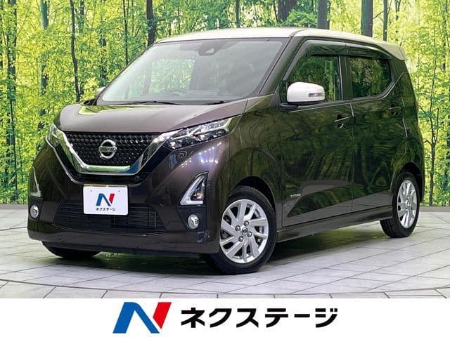 NISSAN