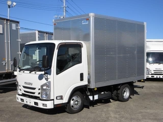 ISUZU