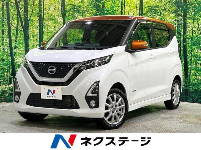 NISSAN