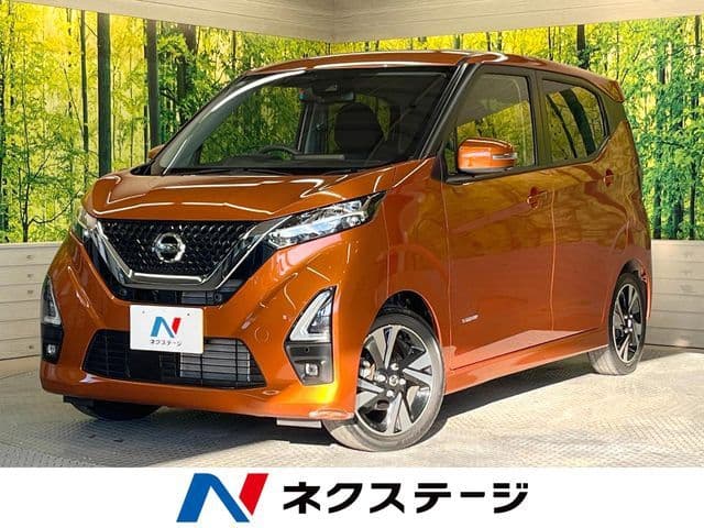 NISSAN