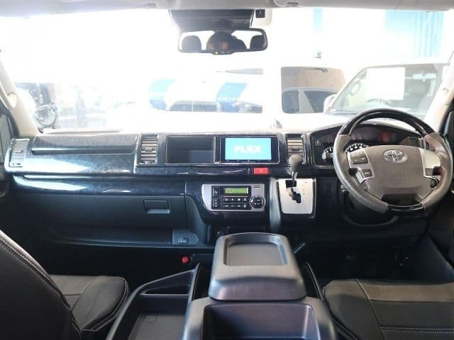 Car thumbnail 4