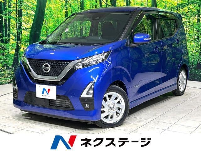 NISSAN