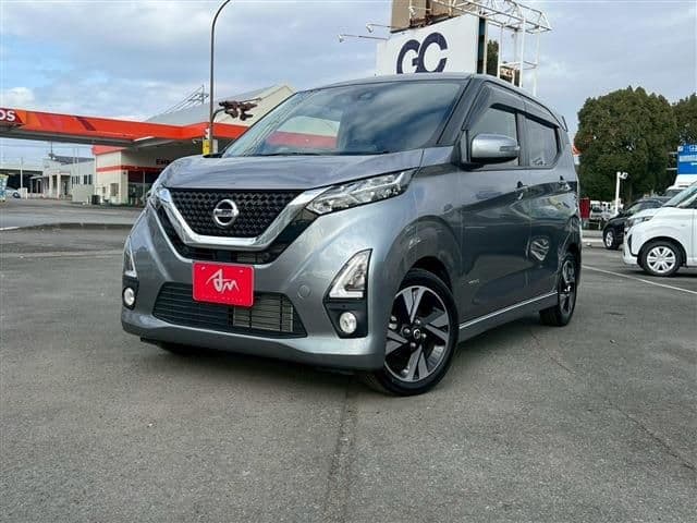 NISSAN