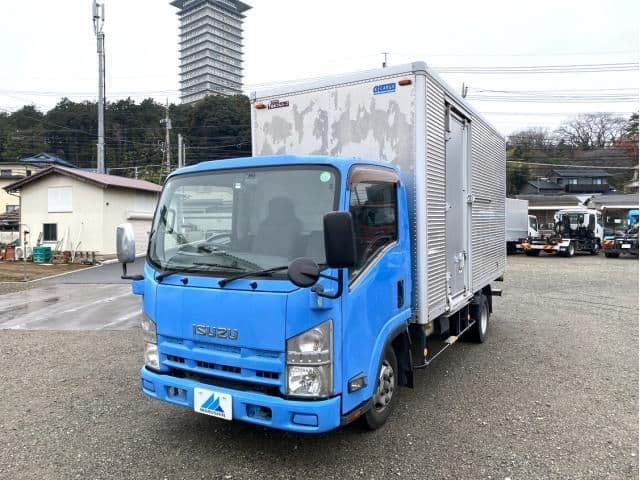 ISUZU