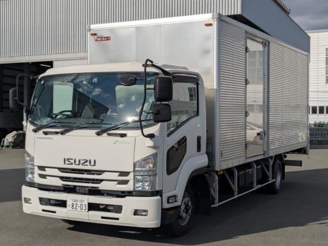 ISUZU