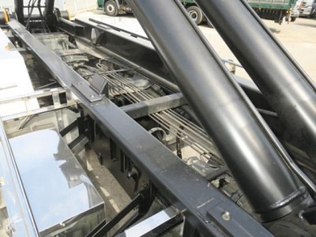 Thumbnail 16