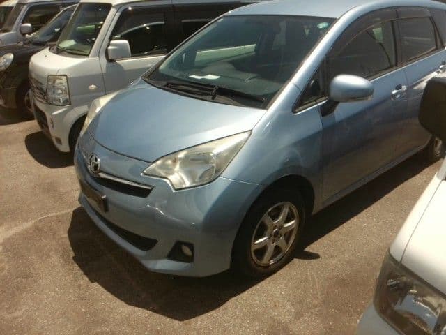 TOYOTA RACTIS 4WD