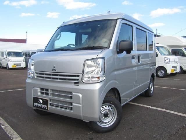 MITSUBISHI MINICAB van