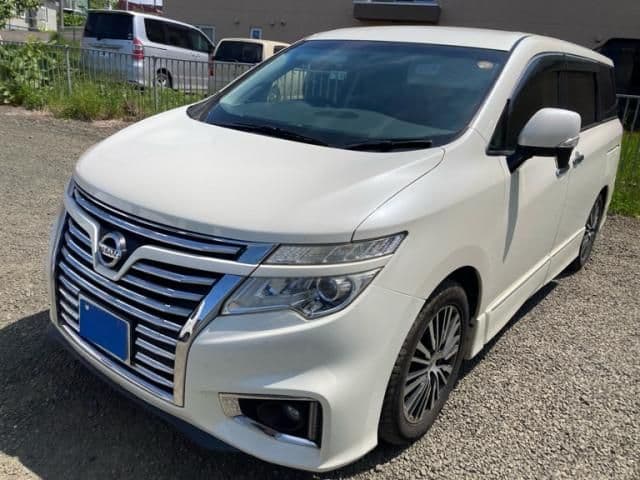 NISSAN ELGRAND 4WD