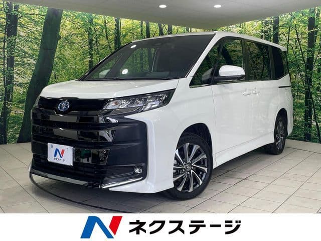 TOYOTA NOAH HYBRID 4WD
