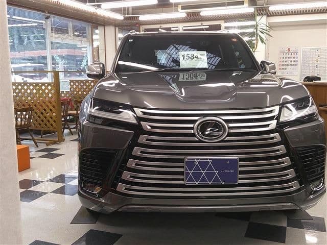 TOYOTA LEXUS LX600