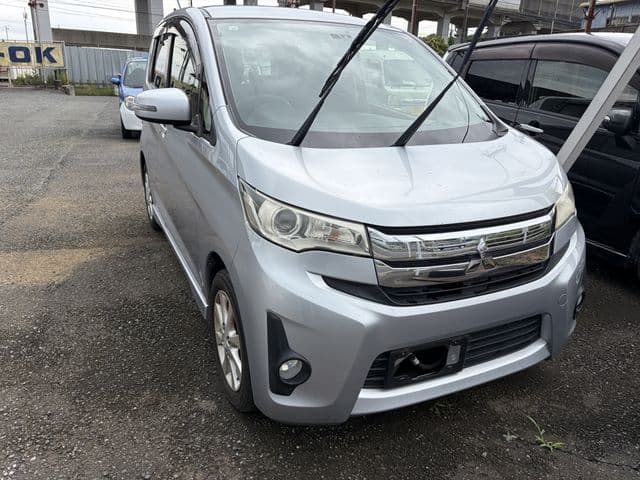 MITSUBISHI eK custom