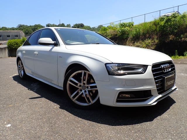 AUDI AUDI A4