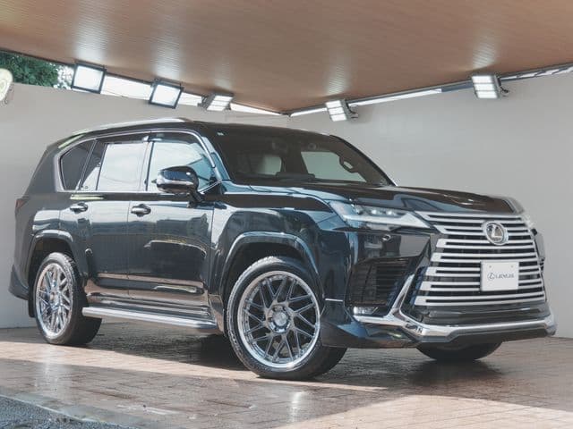 TOYOTA LEXUS LX600