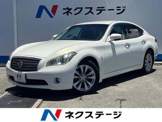 NISSAN FUGA