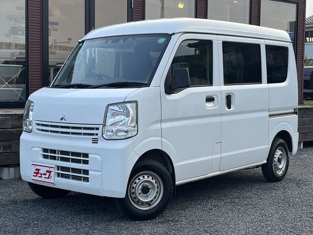 MITSUBISHI MINICAB van