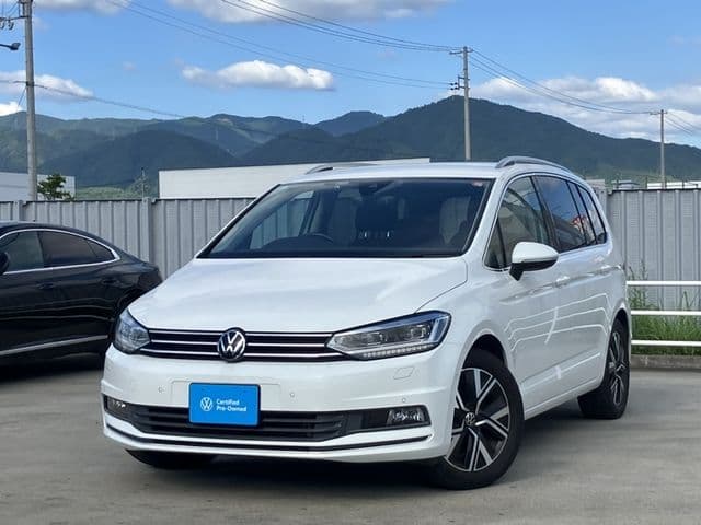 VOLKSWAGEN VOLKSWAGEN GOLF TOURAN