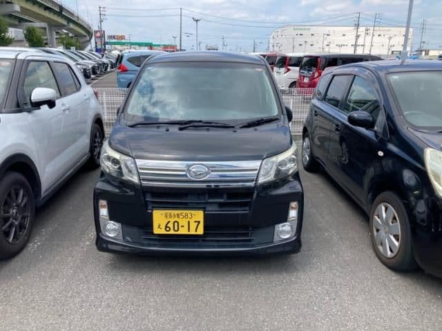 DAIHATSU MOVE CUSTOM
