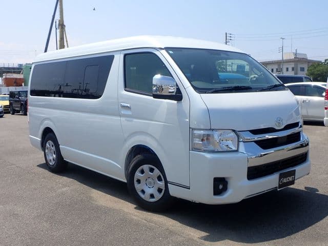 TOYOTA HIACE wagon