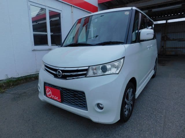 NISSAN ROOX