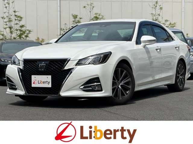 TOYOTA CROWN sedan