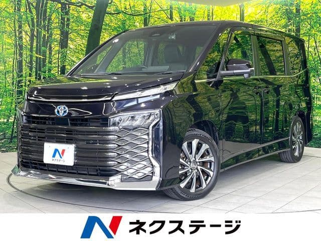 TOYOTA VOXY HYBRID
