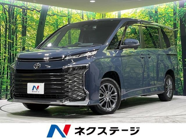 TOYOTA VOXY 4WD
