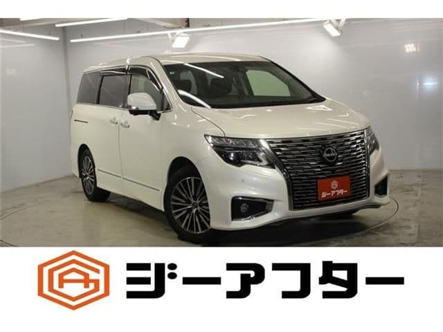 NISSAN ELGRAND