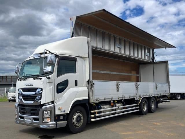 ISUZU GIGA