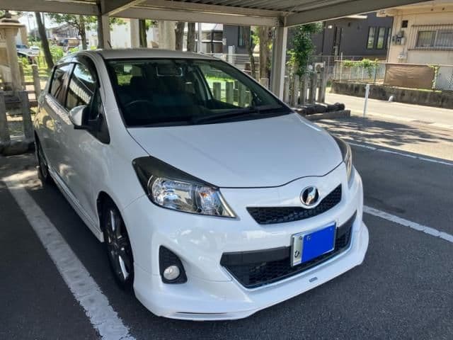 TOYOTA VITZ