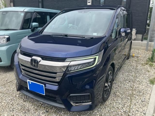HONDA STEPWAGON SPADA