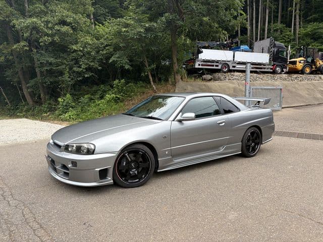 NISSAN SKYLINE