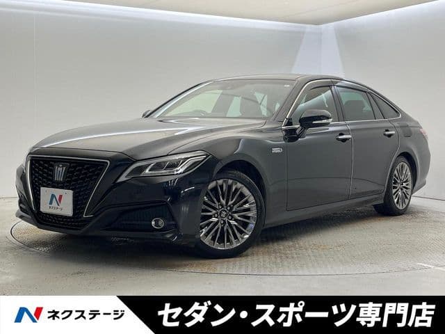 TOYOTA CROWN sedan hybrid