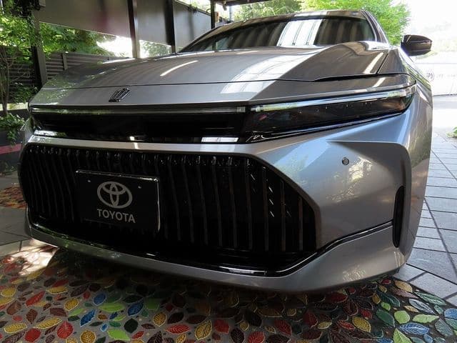 TOYOTA CROWN sedan hybrid