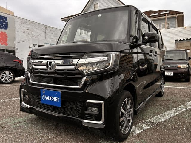 HONDA N BOX CUSTOM 4WD