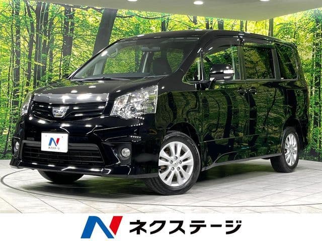 TOYOTA NOAH 4WD