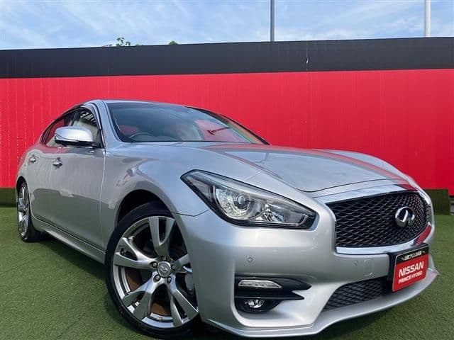 NISSAN FUGA