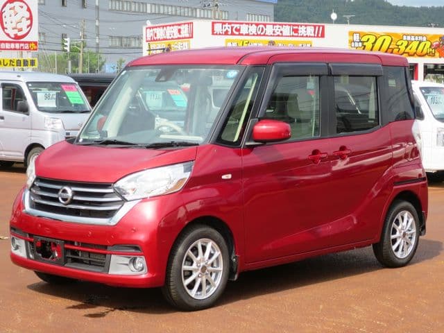 NISSAN DAYZ ROOX 4WD