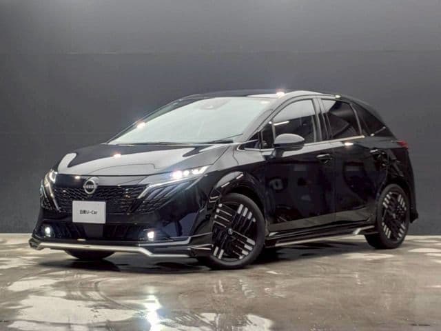NISSAN AURA