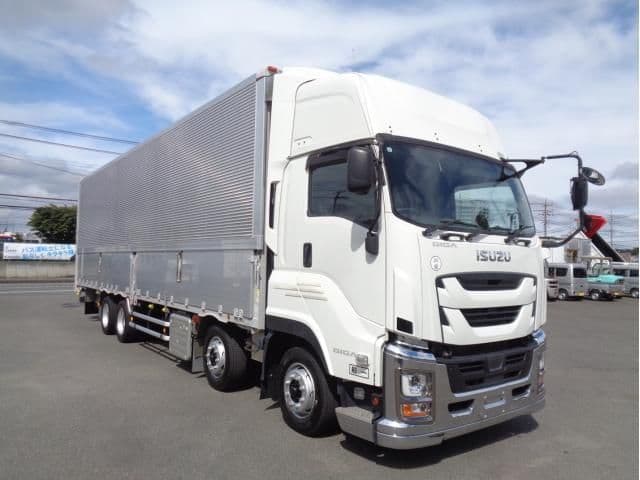 ISUZU GIGA