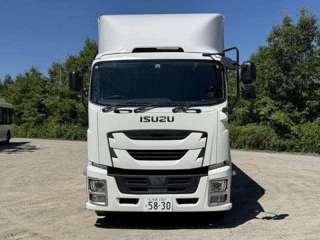 ISUZU GIGA