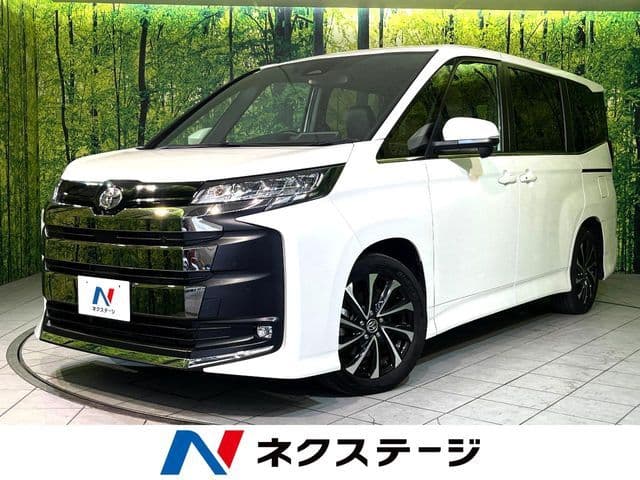 TOYOTA NOAH