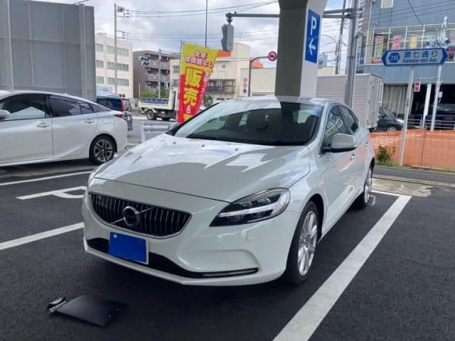 VOLVO VOLVO V40