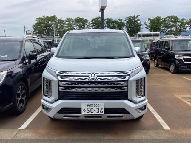 MITSUBISHI DELICA D:5 4WD