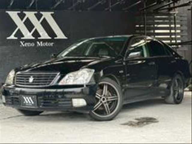 TOYOTA CROWN sedan