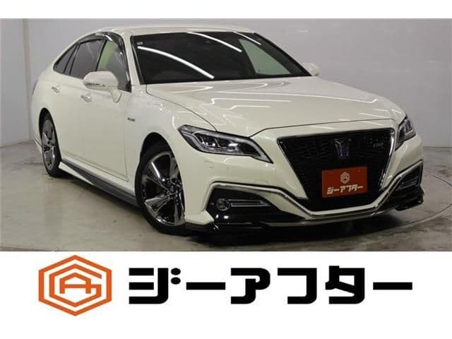 TOYOTA CROWN sedan hybrid
